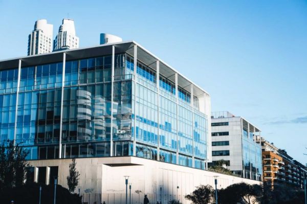 建筑設(shè)備監(jiān)控系統(tǒng)，安全性，工作效率，施工過(guò)程，設(shè)備維護(hù)