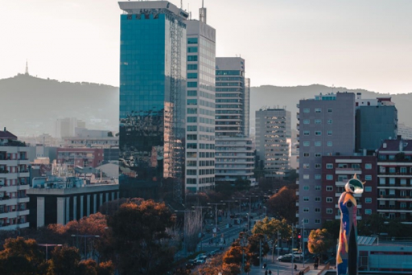 相比于傳統(tǒng)的建筑，智能建筑有以下幾方面的顯著優(yōu)勢(shì)！
