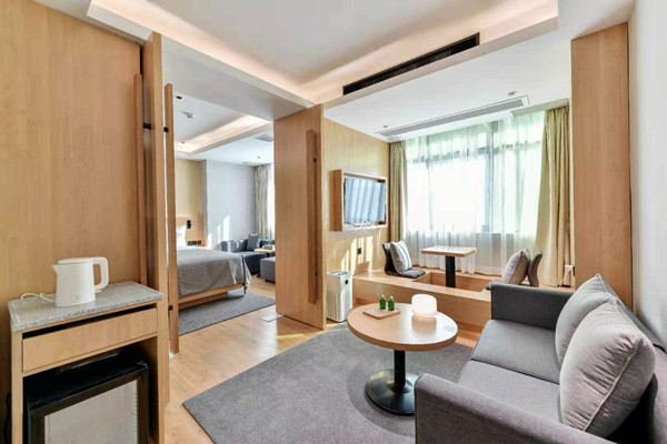 客房控制系統(tǒng)是一套簡(jiǎn)單的控制程序？